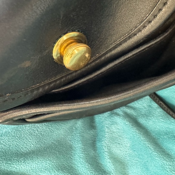 Vintage Coach Black Leather Turnlock Crossbody/Mini Belt Bag 9826 - Picture 7 of 10